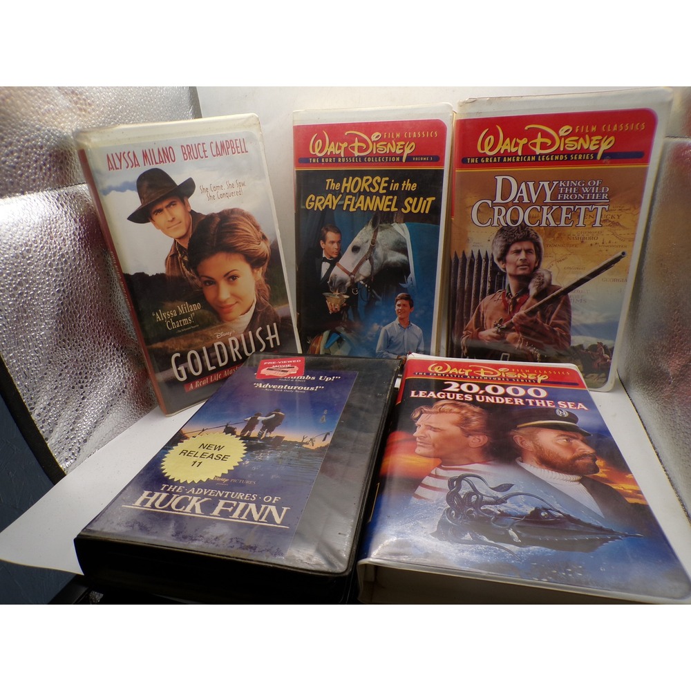Disney VHS Lot 5 Movies Davy Crockett 20,000 Leagues Goldrush Huck Finn Russell